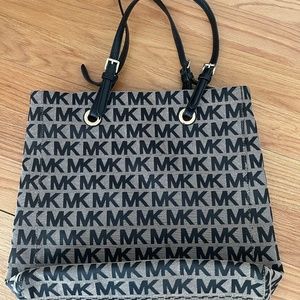 Michael Kors tote